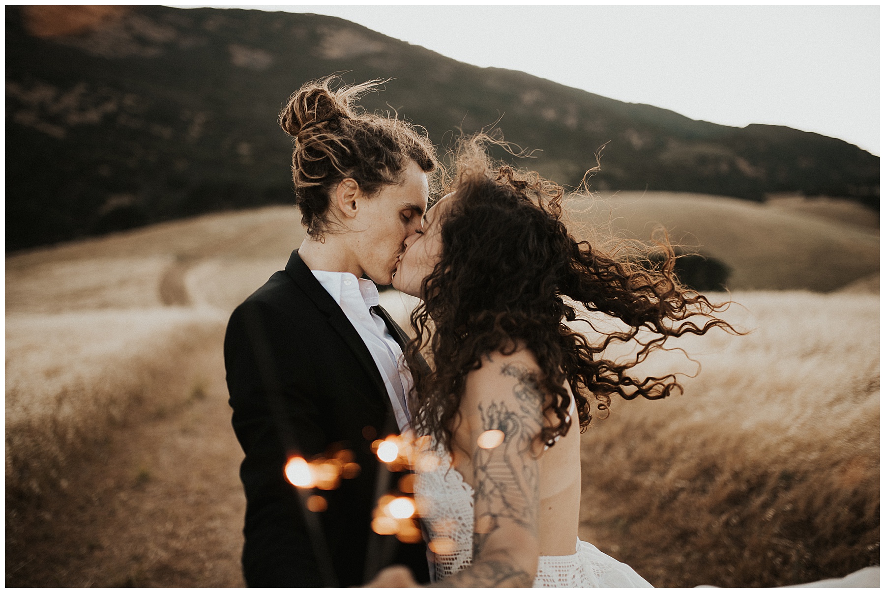 Bohemian elopement - California elopement | Juju Photography - California, San Francisco & Destination wedding photographer 