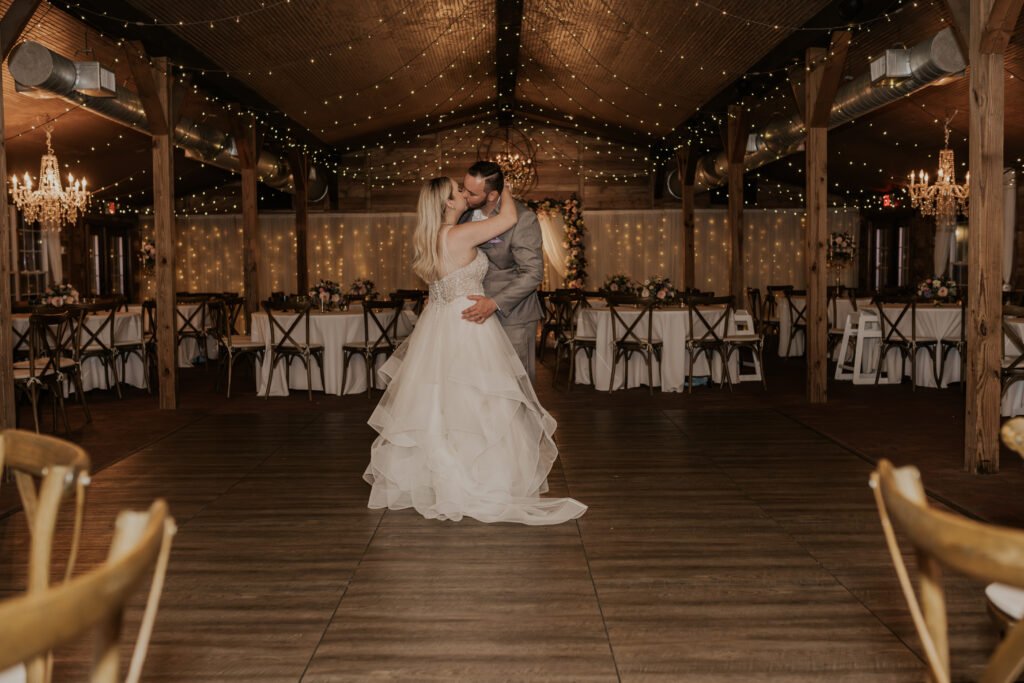 jujuphotography-tampaphotographer-weddingphotography-crosscreekranch-cheyanneandmarvin-752